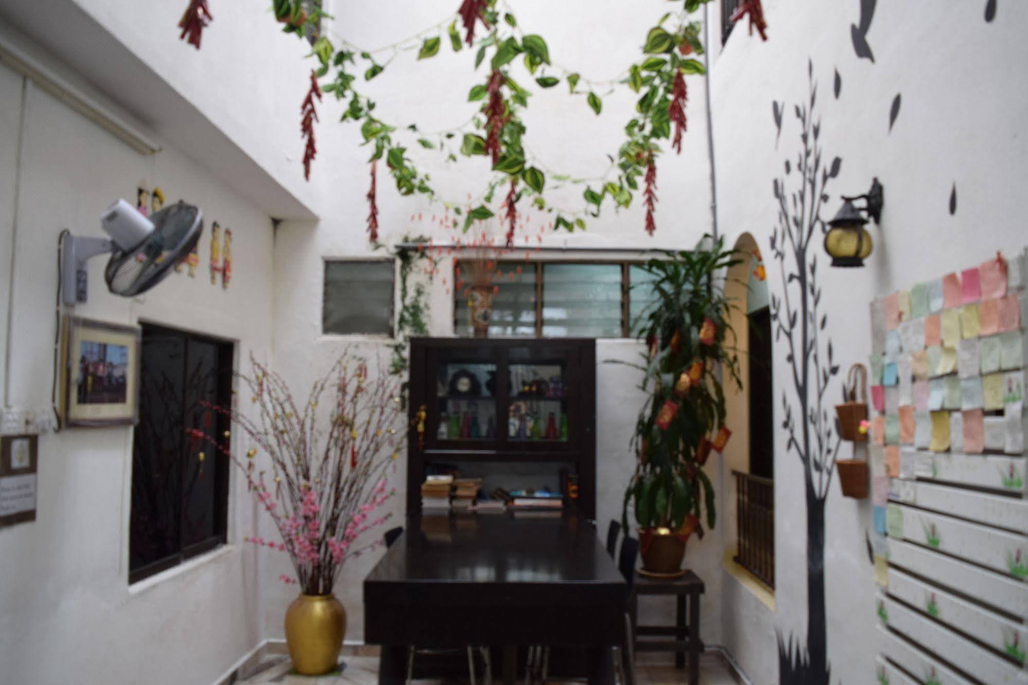 Casa Blanca Guest House Malacca Exterior photo